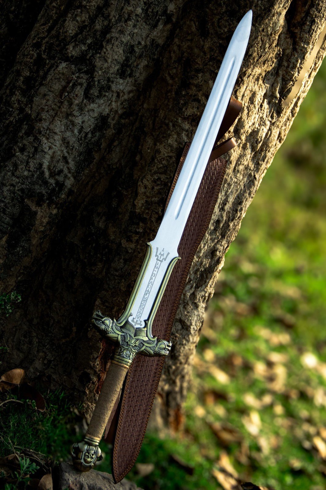 Antiquated Barbarian Warlord Sword Replica 39 Inch Full Tang - Lavish Blade