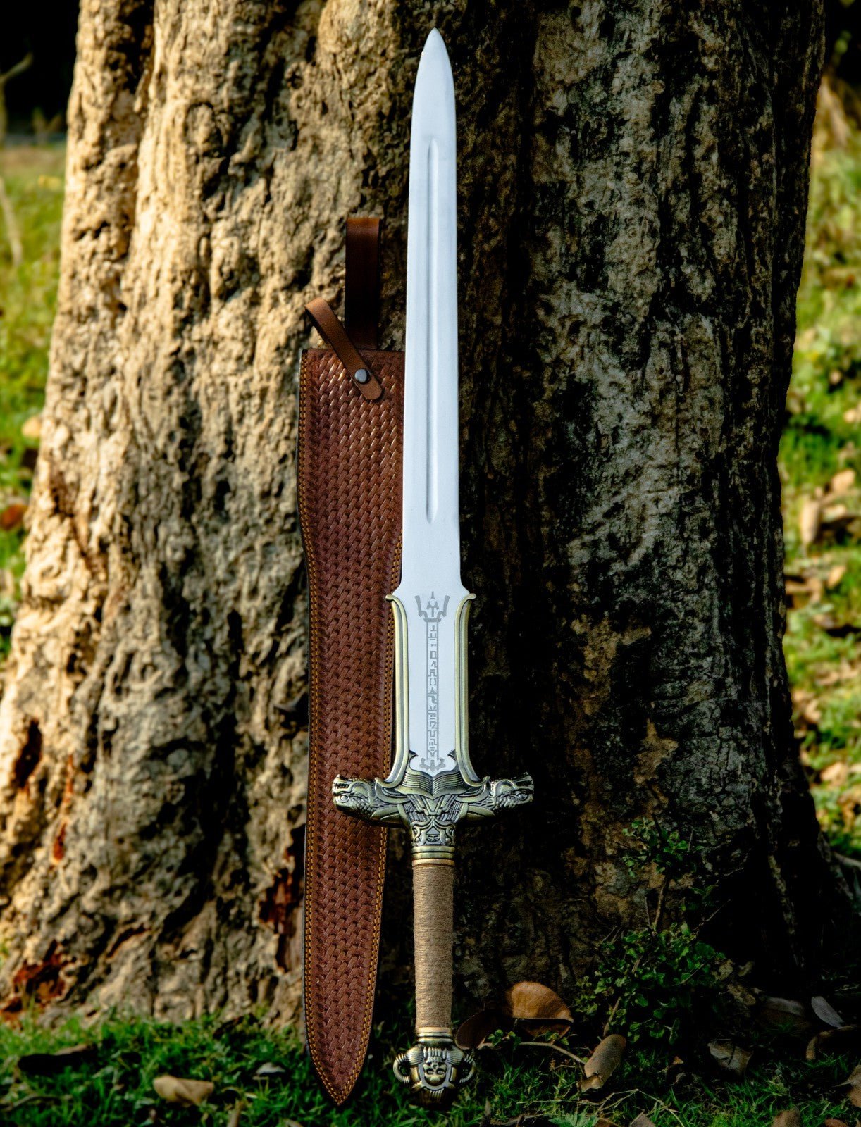 Antiquated Barbarian Warlord Sword Replica 39 Inch Full Tang - Lavish Blade