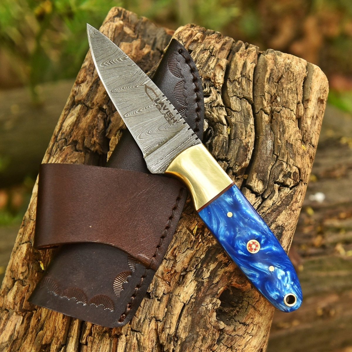 Damascus Skinner Bushcraft Knife 7 Inch Resin and Brass Handle with Sheath - Lavish Blade