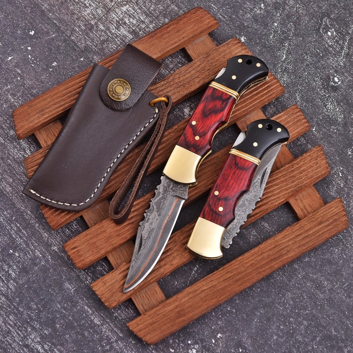 Engraved Damascus Folding Pocket Knife Red Wood and Horn with Leather Sheath - Lavish Blade