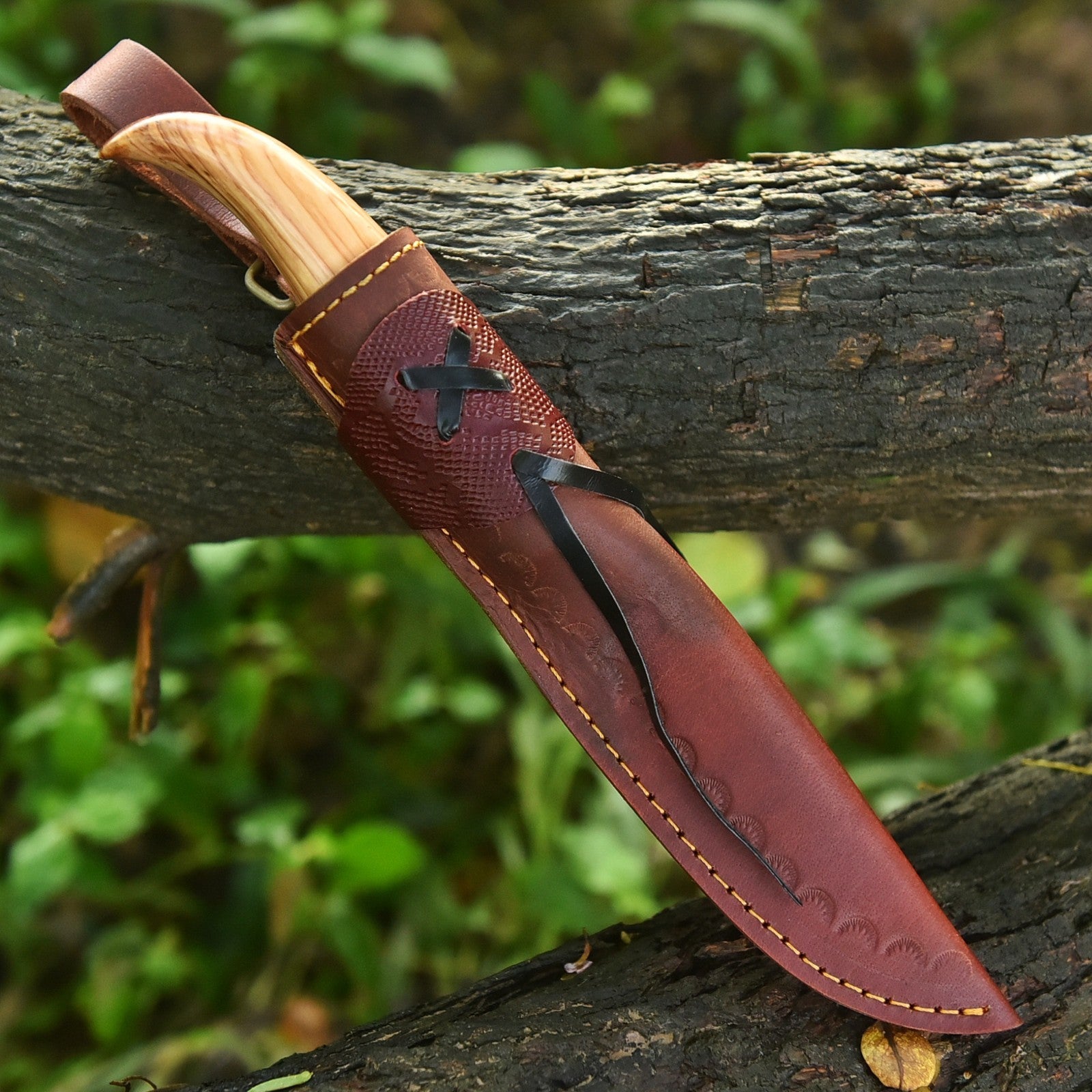 Handmade Acid Wash Bushcraft Knife 10 Inch Olive Wood Handle with Sheath - Lavish Blade
