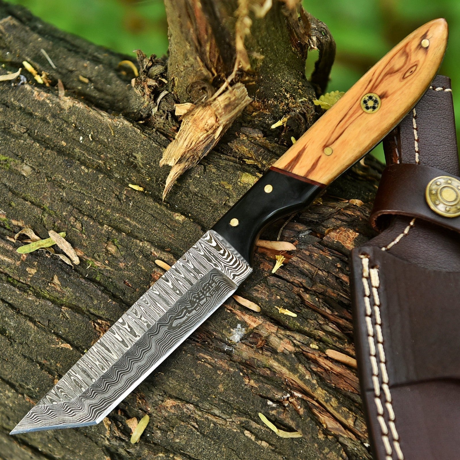 Handmade Damascus Bushcraft Hunting Knife 7.5 Inch Olive Wood Handle with Sheath - Lavish Blade