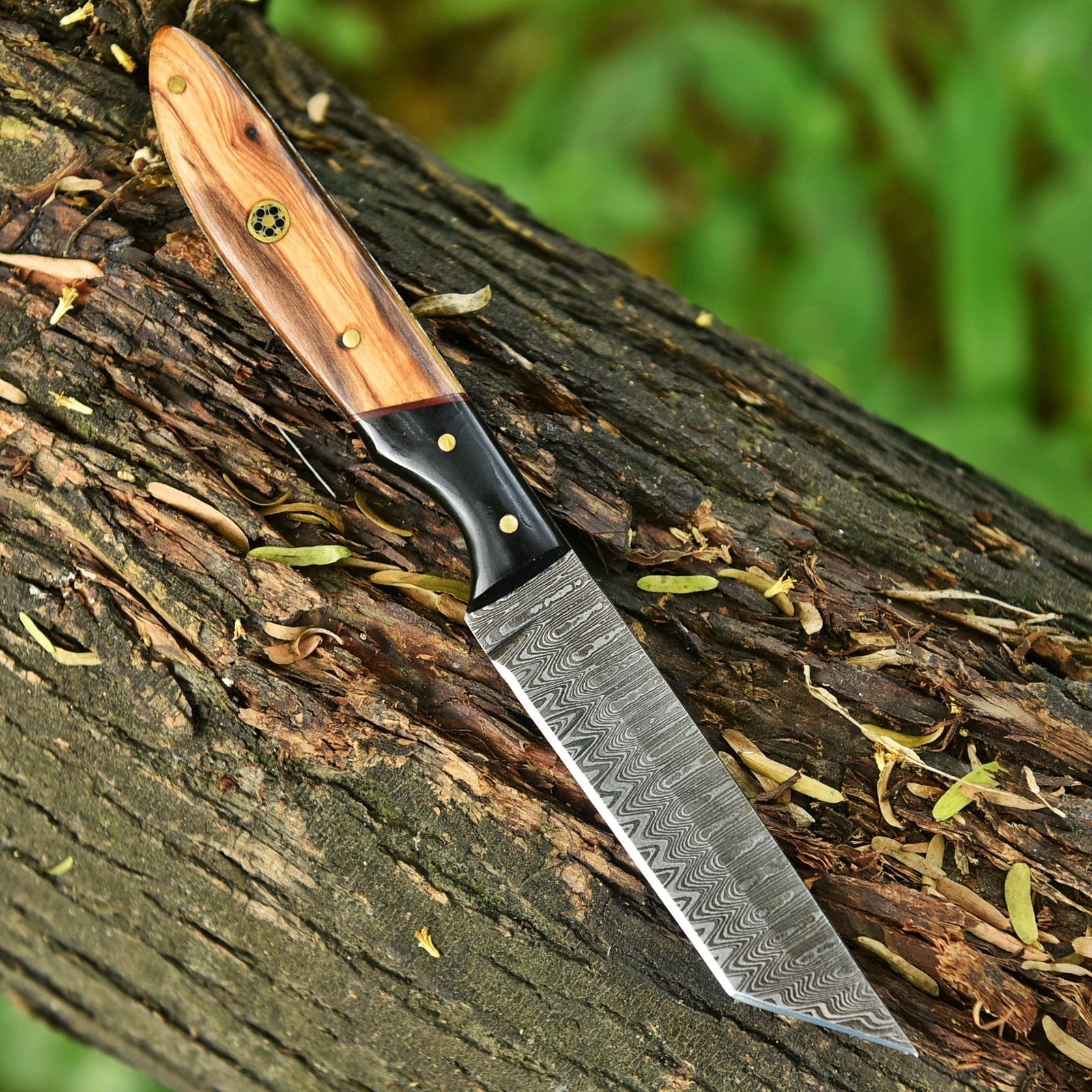Handmade Damascus Bushcraft Hunting Knife 7.5 Inch Olive Wood Handle with Sheath - Lavish Blade