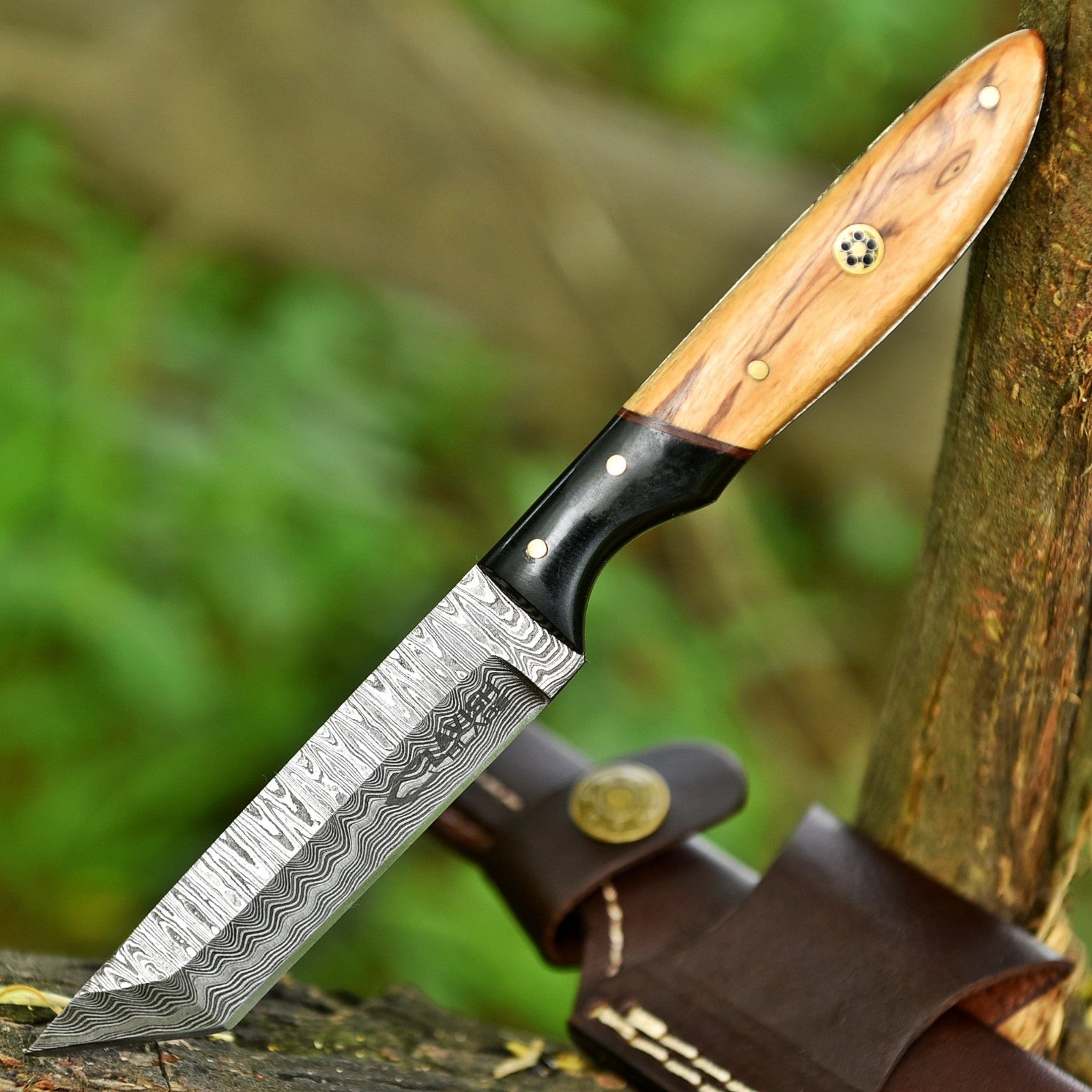 Handmade Damascus Bushcraft Hunting Knife 7.5 Inch Olive Wood Handle with Sheath - Lavish Blade