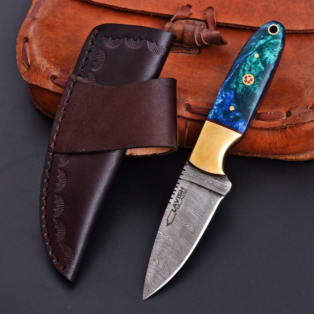 Handmade Damascus Skinner Bushcraft Knife 7 Inch Resin Handle with Sheath - Lavish Blade