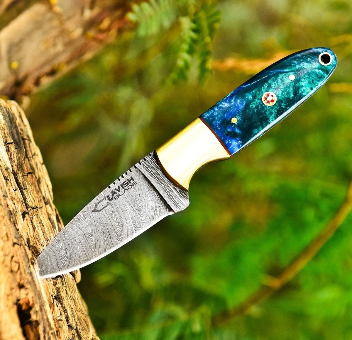 Handmade Damascus Skinner Bushcraft Knife 7 Inch Resin Handle with Sheath - Lavish Blade