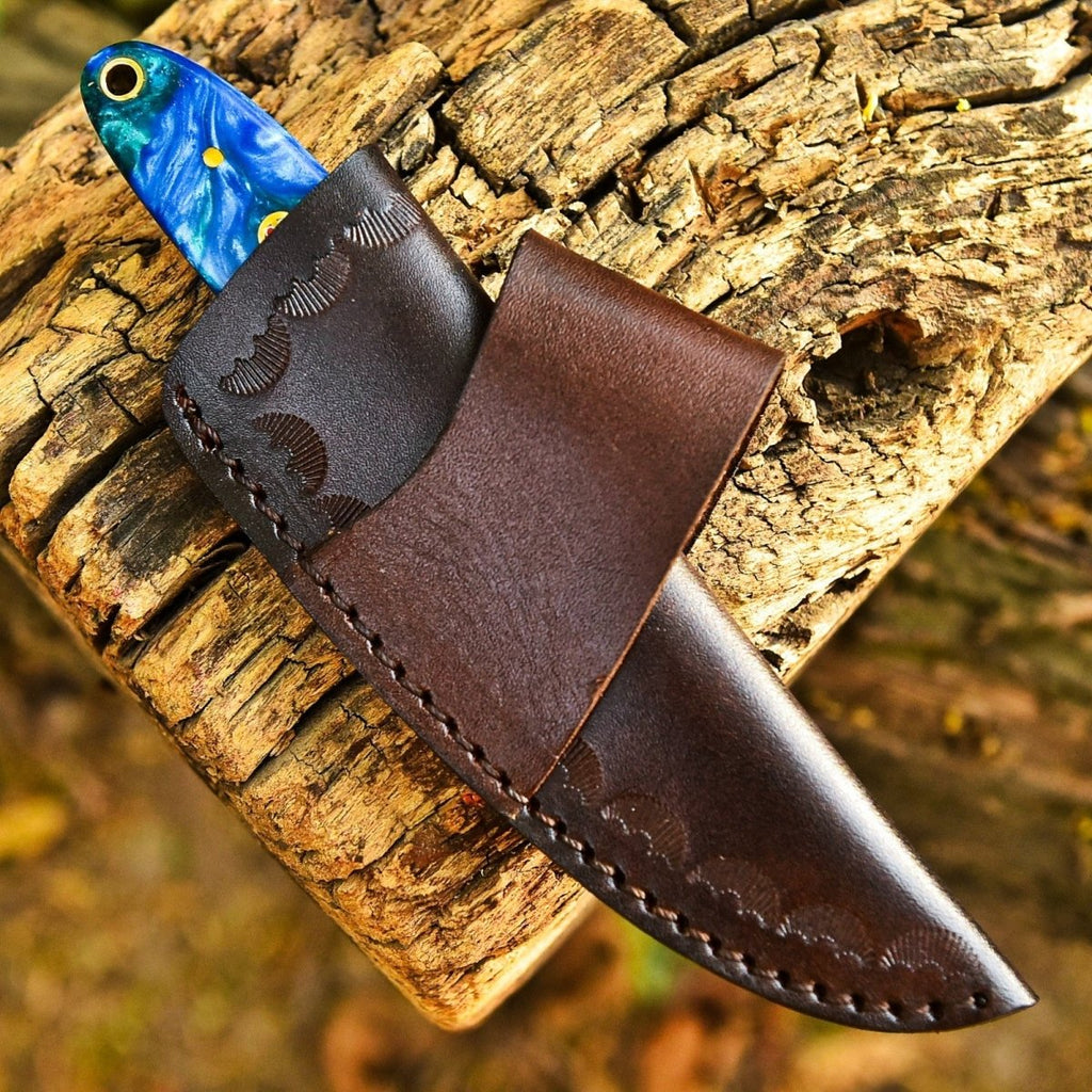 Handmade Damascus Skinner Bushcraft Knife 7 Inch Resin Handle with Sheath - Lavish Blade