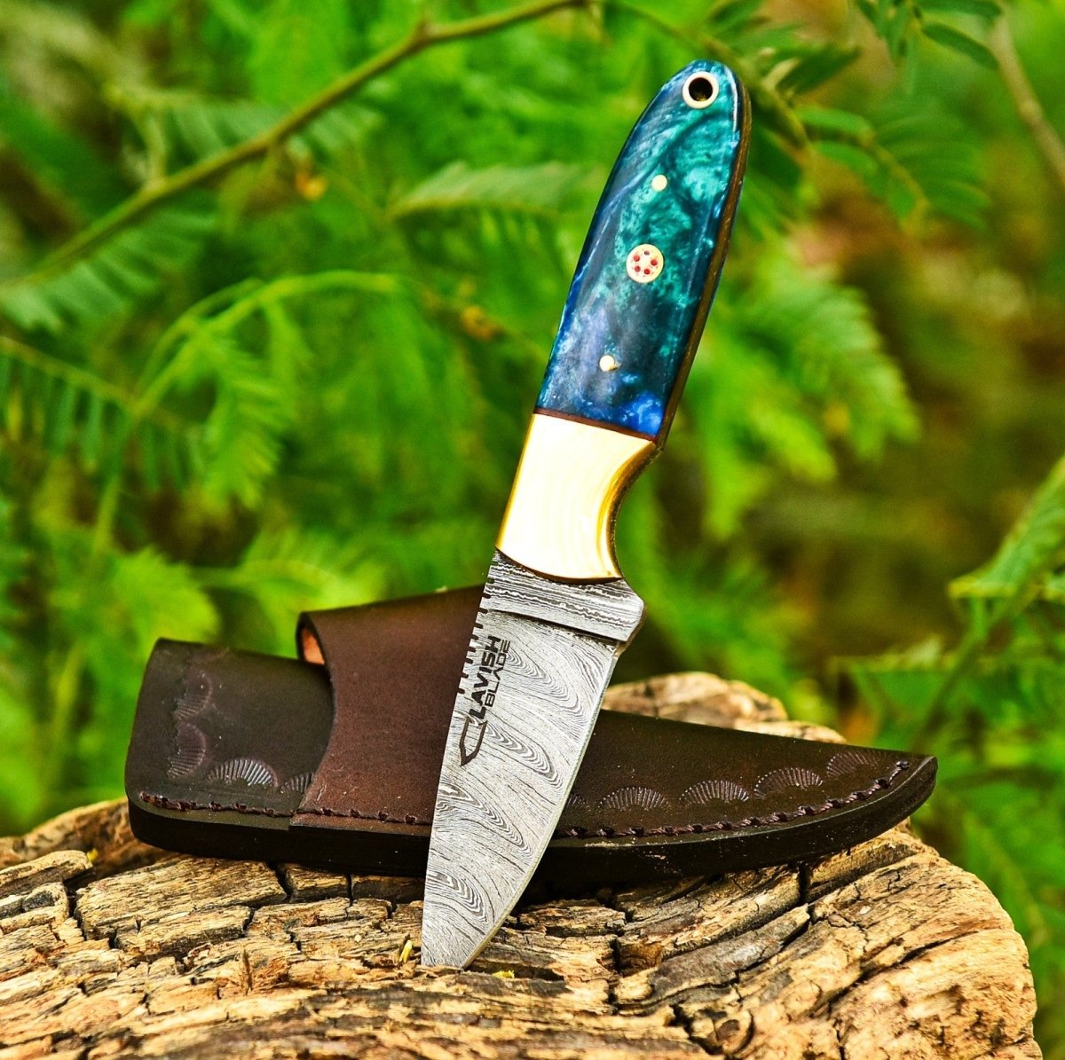 Handmade Damascus Skinner Bushcraft Knife 7 Inch Resin Handle with Sheath - Lavish Blade